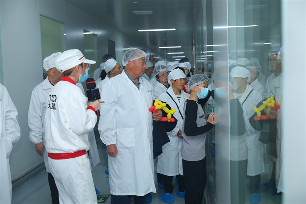 1681345410713208B4F7.jpg 13.jpg