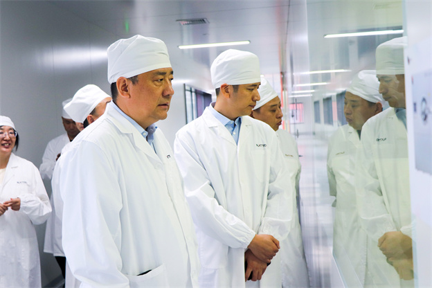 1686615238124779FFCD.jpg 6.jpg