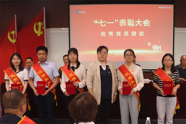 16883436298911458AD4.jpg 11.jpg