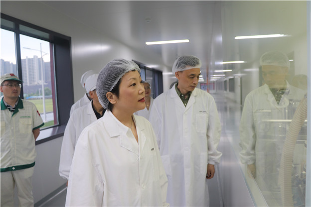 168890777670120287E8.jpg 3.jpg