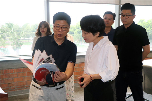 1688907806476232FD77.jpg 4.jpg