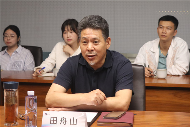 16889078154087581F95.jpg 5.jpg