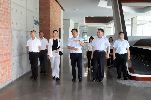 1688988868129241E701.jpg 2.jpg